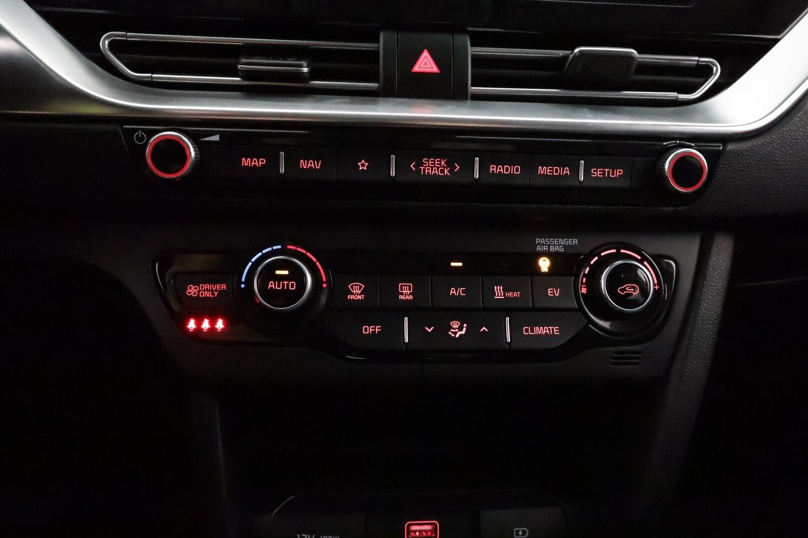 KIA NIRO 2021 Business 204 hv **Adapt.Vakkari / P.kamera / Navi / Kaistavahti / Puolinahat / Digimittaristo / KeylessGO** - Akku kuntotarkastettu! / Kahdet Renkaat