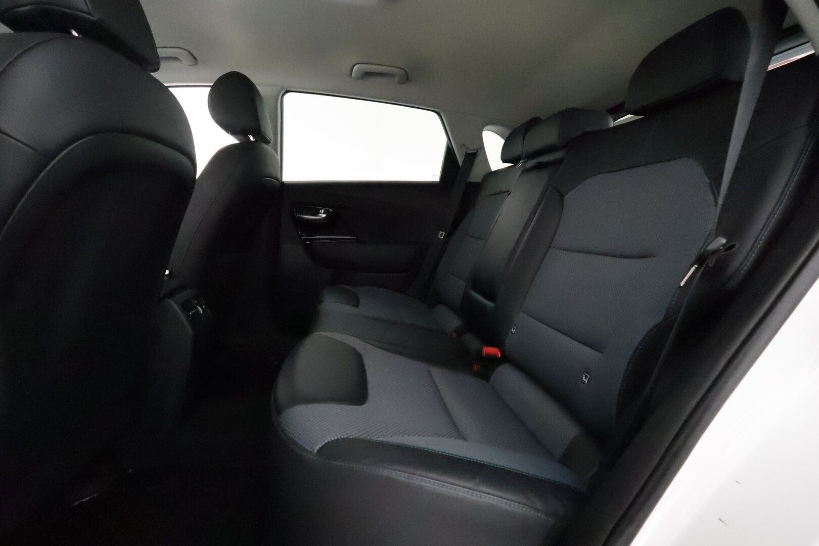 KIA NIRO 2021 Business 204 hv **Adapt.Vakkari / P.kamera / Navi / Kaistavahti / Puolinahat / Digimittaristo / KeylessGO** - Akku kuntotarkastettu! / Kahdet Renkaat
