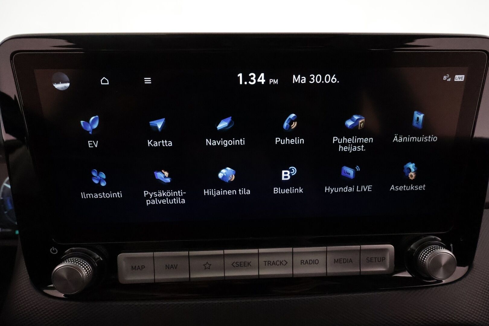 HYUNDAI KONA 2021 electric 64 kWh 204 hv Style **Lämpöpumppu / Adapt.vakkari / Kattoluukku / Ilmastoidut penkit / P.kamera / Apple&Android** - Merkkihuollettu / Kahdet renkaat vanteilla