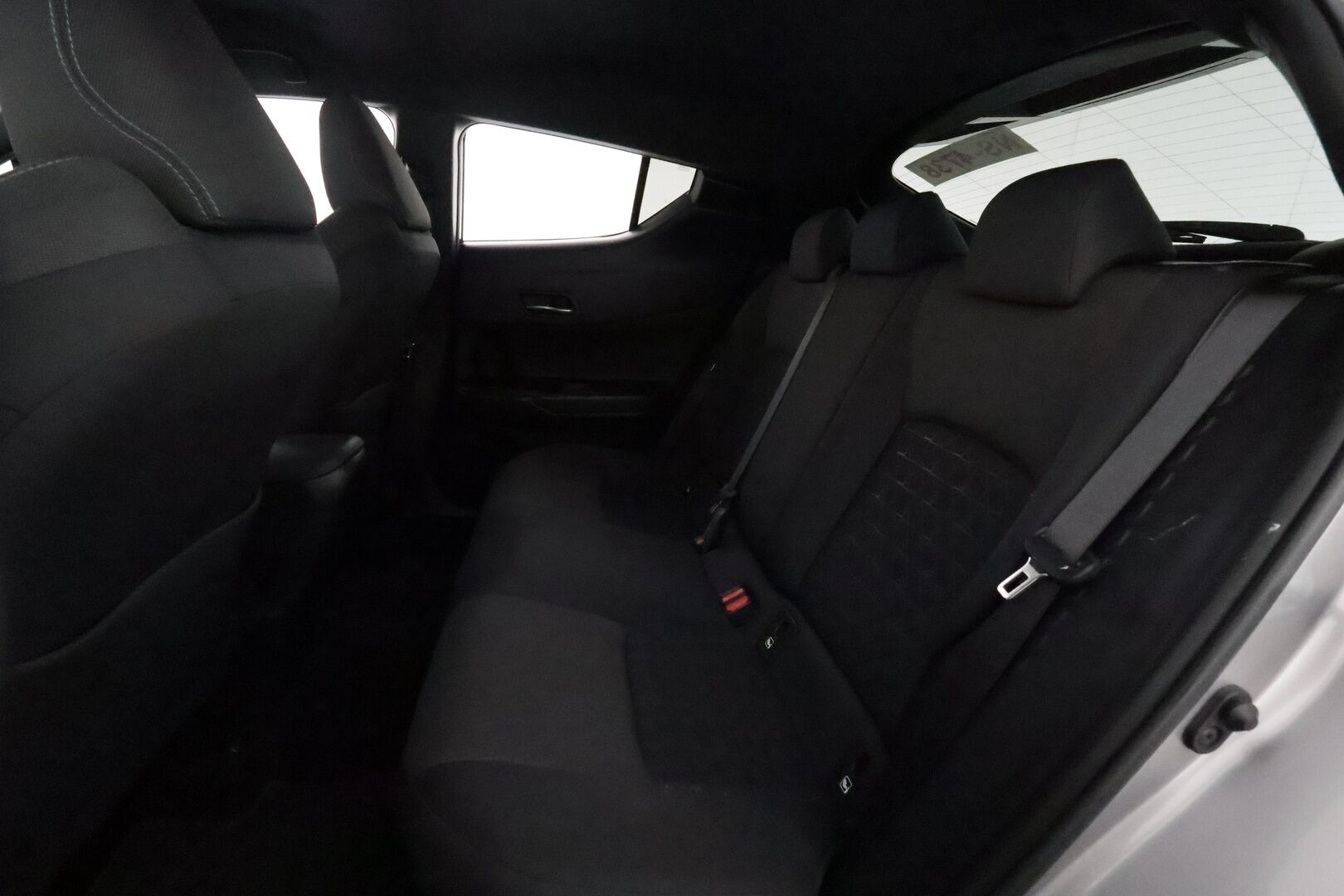 TOYOTA C-HR 2021 1.8 Hybrid X-Edition **Adapt.Vakkari / LED-valot / P.Kamera / Kaistavahti / Apple&Android / KeylessGO** - Kahdet Renkaat
