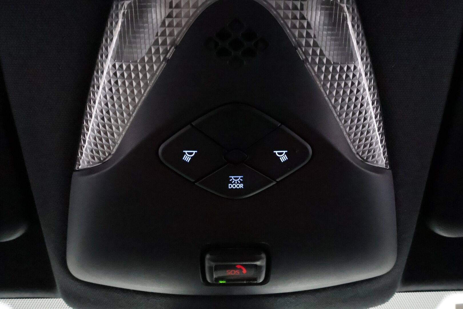 TOYOTA C-HR 2021 1.8 Hybrid X-Edition **Adapt.Vakkari / LED-valot / P.Kamera / Kaistavahti / Apple&Android / KeylessGO** - Kahdet Renkaat