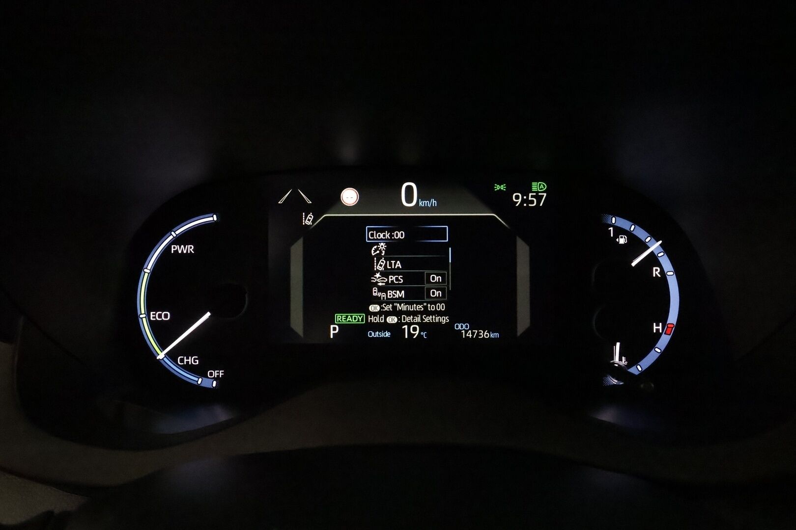 TOYOTA YARIS CROSS 2022 1,5 Hybrid AWD-i Adventure **Adapt.vakkari / Navi / P.kamera / KeylessGo / Puolinahat** - *Upea metalliväri / Haluttu Adventure malli / Kahdet renkaat vantein / Hyödynnä rahoitustarjous!*