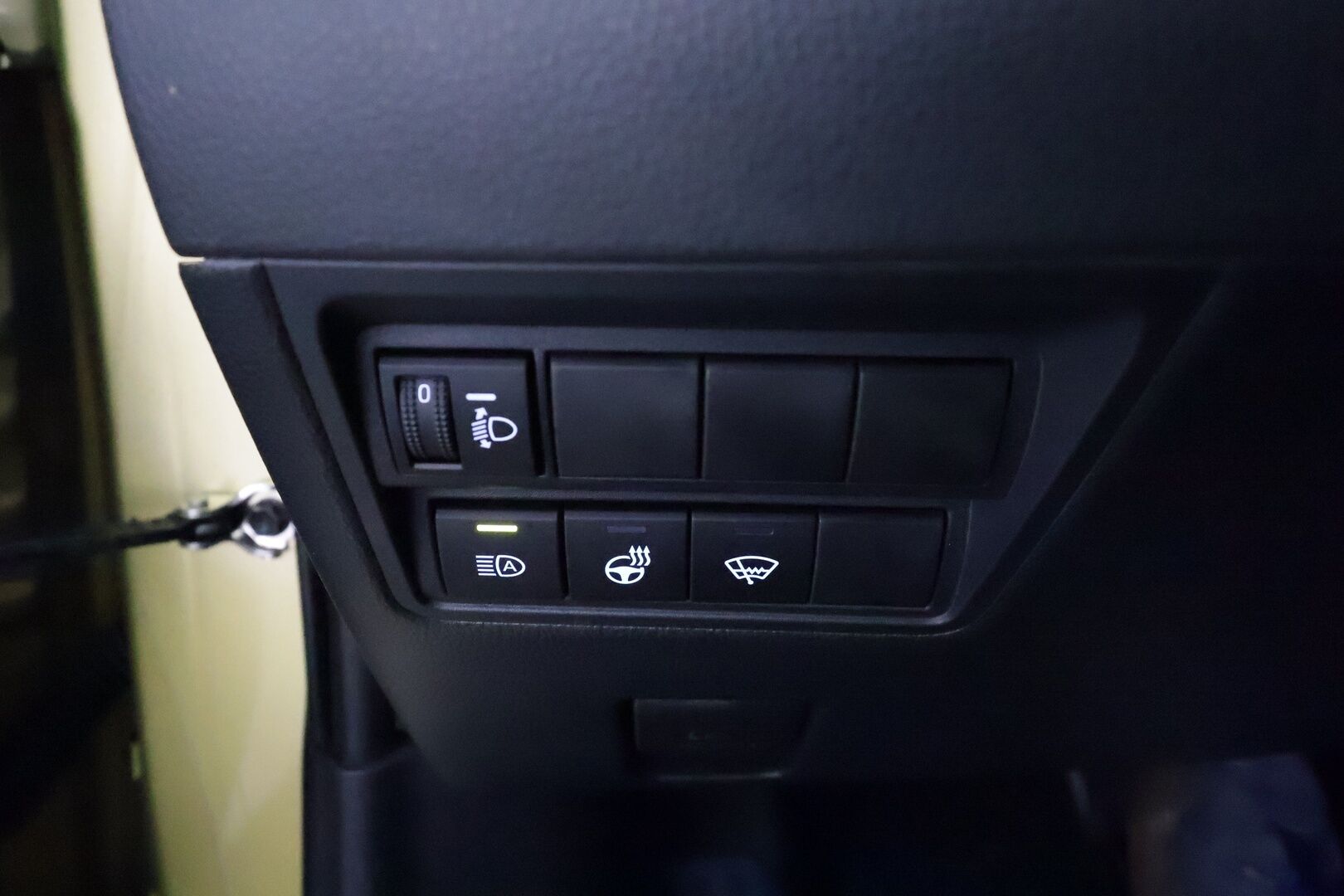 TOYOTA YARIS CROSS 2022 1,5 Hybrid AWD-i Adventure **Adapt.vakkari / Navi / P.kamera / KeylessGo / Puolinahat** - *Upea metalliväri / Haluttu Adventure malli / Kahdet renkaat vantein / Hyödynnä rahoitustarjous!*
