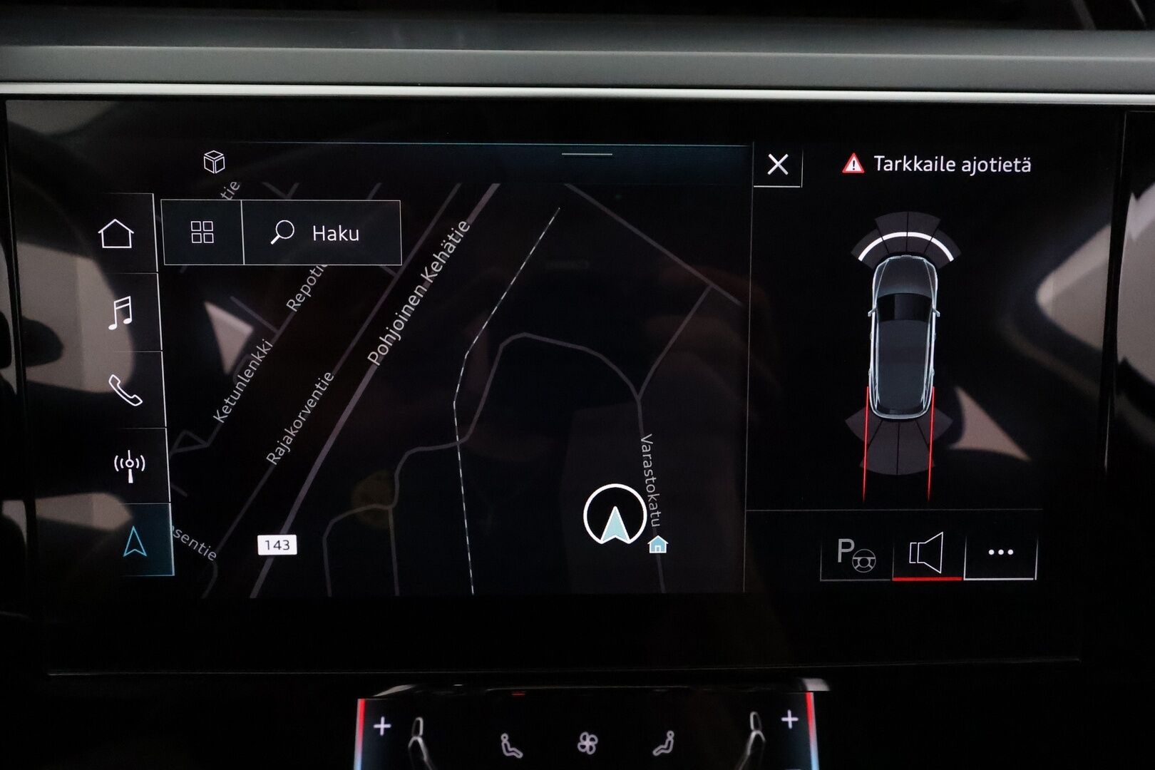 AUDI E-TRON 2022 55 Quattro 408hv 95kWh Proline **Adapt.vakkari / Koukku / Muistipenkki / Nahat / P.tutkat / Digimittaristo** - 3,99 % KORKOTARJOUS TÄHÄN AUTOON - Merkkihuollettu / Akku kuntotarkastettu!