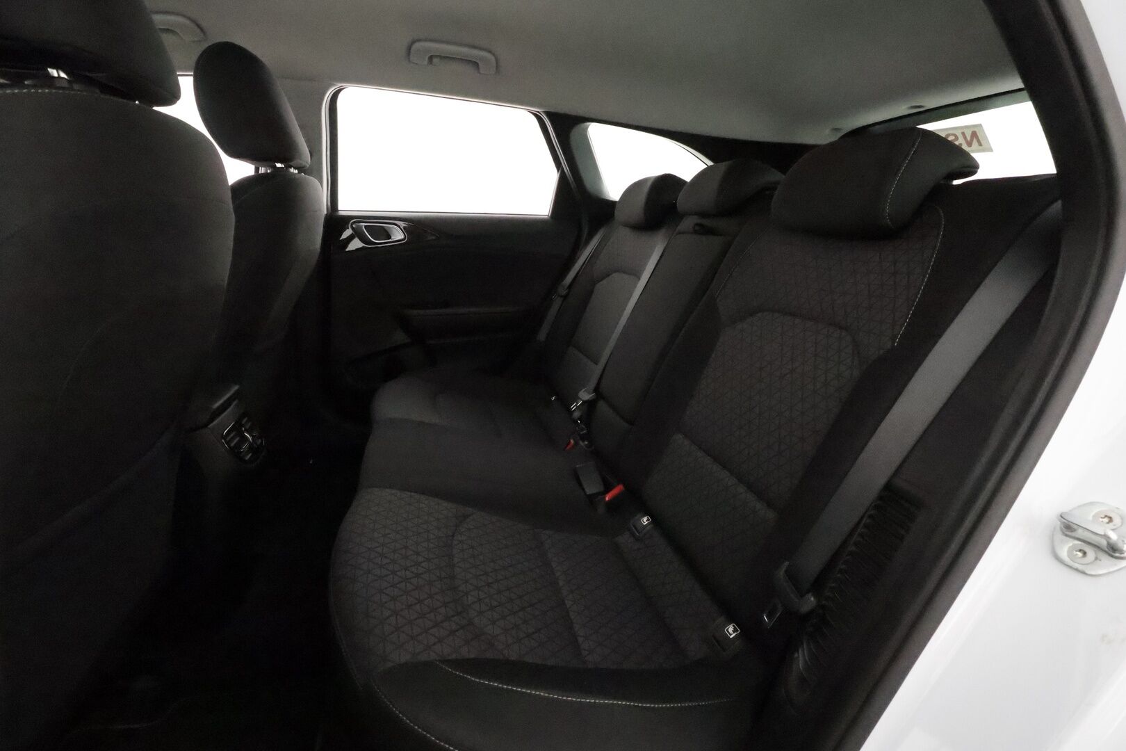 KIA CEED 2021 SW 1.6 GDI DCT Plug-in-hybrid Vision **Vakkari / P.kamera / Ratinlämmitin / KeylessGo** - Merkkihuollettu