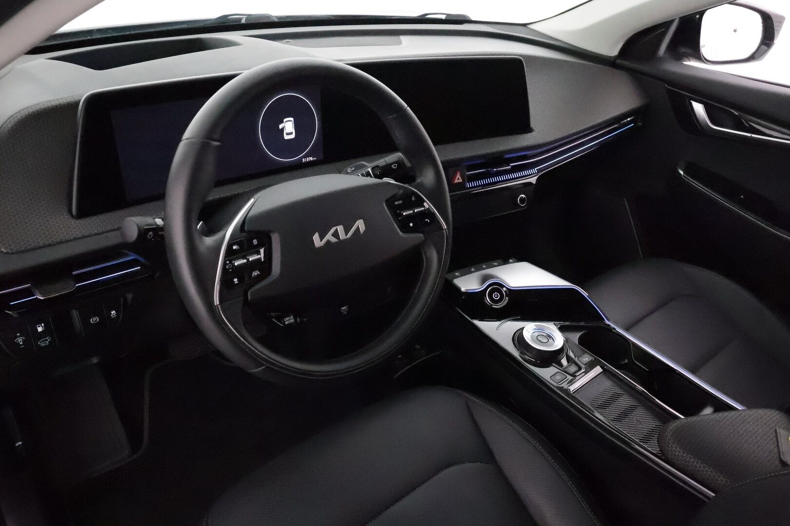KIA EV6 2022 AWD 77 kWh 325 hv **HUD / Meridian / Ilmastoidut nahat / Adapt.vakkari / Lämpöpumppu / 360.kamera / LED** - 3,99 % KORKOTARJOUS TÄHÄN AUTOON - 