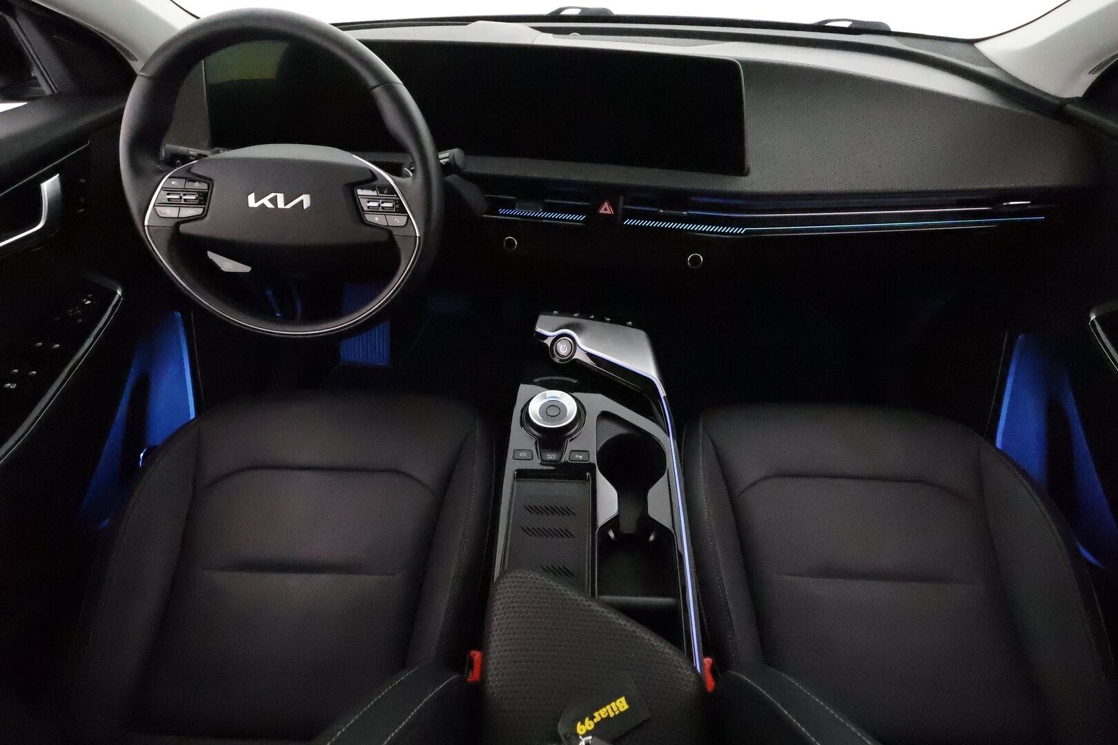 KIA EV6 2022 AWD 77 kWh 325 hv **HUD / Meridian / Ilmastoidut nahat / Adapt.vakkari / Lämpöpumppu / 360.kamera / LED** - 3,99 % KORKOTARJOUS TÄHÄN AUTOON - 