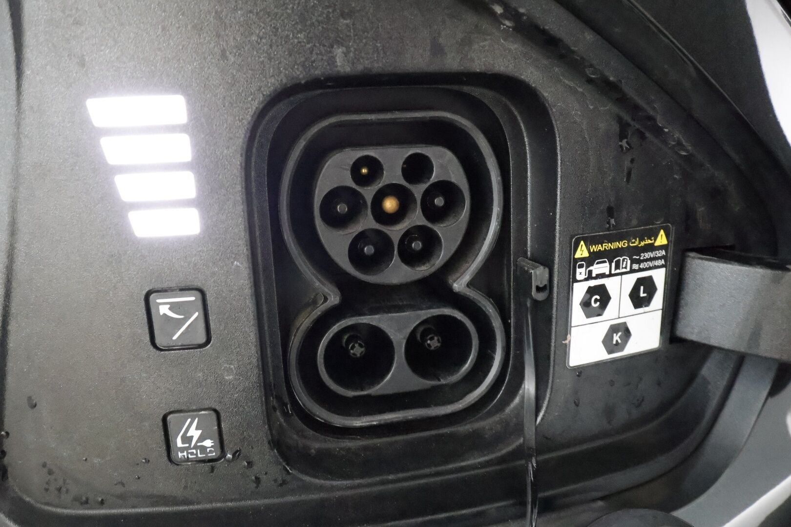 KIA EV6 2022 AWD 77 kWh 325 hv **HUD / Meridian / Ilmastoidut nahat / Adapt.vakkari / Lämpöpumppu / 360.kamera / LED** - 3,99 % KORKOTARJOUS TÄHÄN AUTOON - 