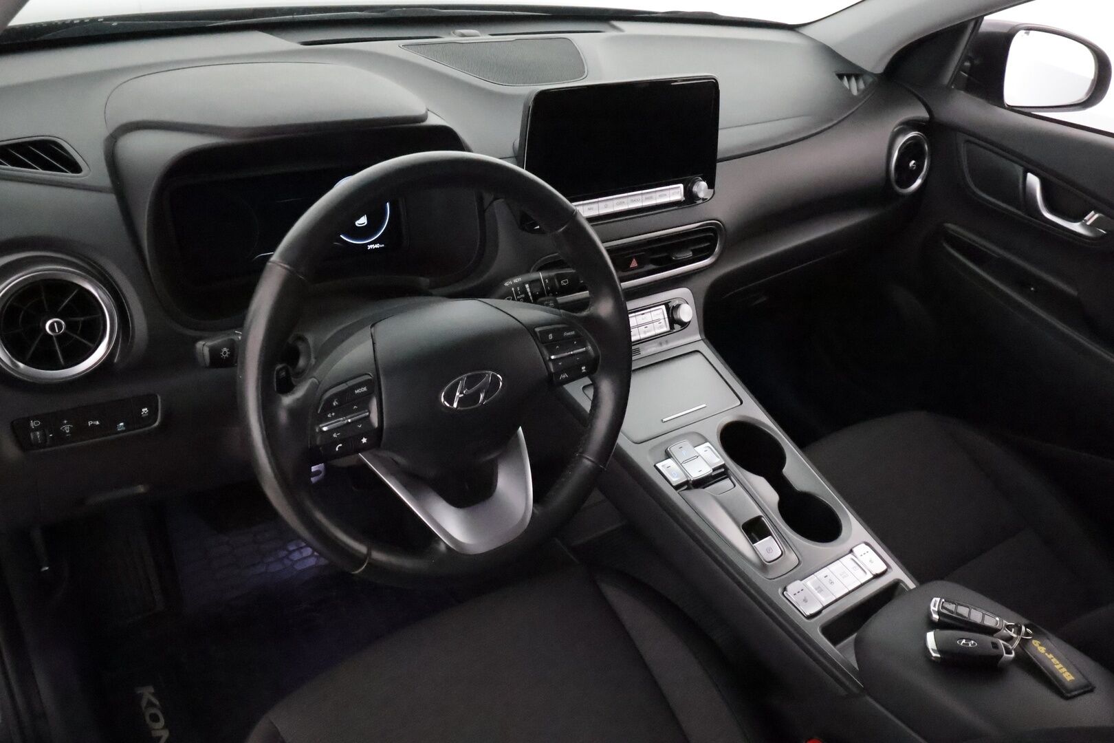 HYUNDAI KONA 2022 Trend 64 kWh **Adapt.vakkari / Lämpöpumppu / Krell / Digimittaristo / P.kamera / KeylessGo** - Merkkihuollettu / Akku kuntotarkastettu! 