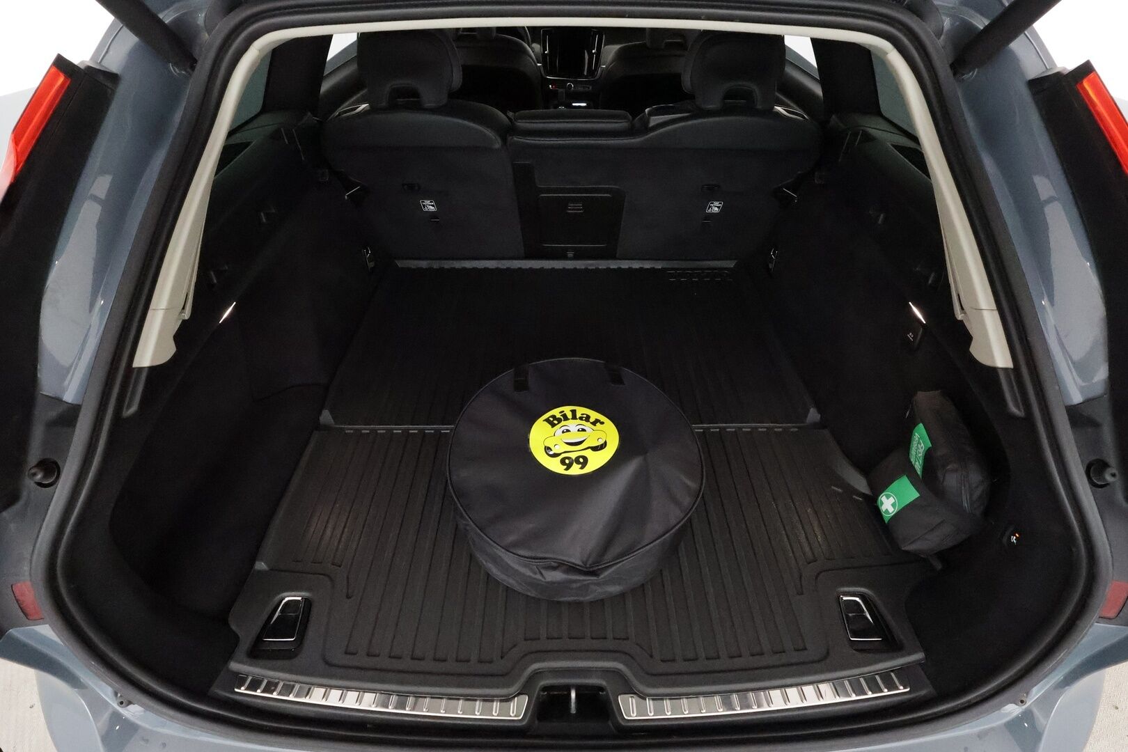 Volvo V90 2023 T6 AWD Long Range Plus Dark *ACC / Full LED / Koukku / Muistipenkit / Digimittaristo / BLIS / KeylessGo* - KATSO KAMPANJAHINTA! / Merkkihuollettu / SoH testattu / Kahdet renkaat / ALV - HULLUT BLACKWEEK JATKOT - KORKOTARJOUS 2,49%