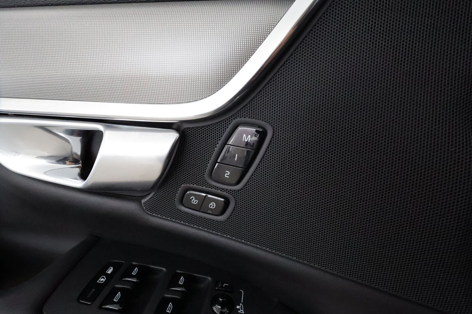 Volvo V90 2023 T6 AWD Long Range Plus Dark *ACC / Full LED / Koukku / Muistipenkit / Digimittaristo / BLIS / KeylessGo* - Merkkihuollettu / SoH testattu / Kahdet renkaat / ALV