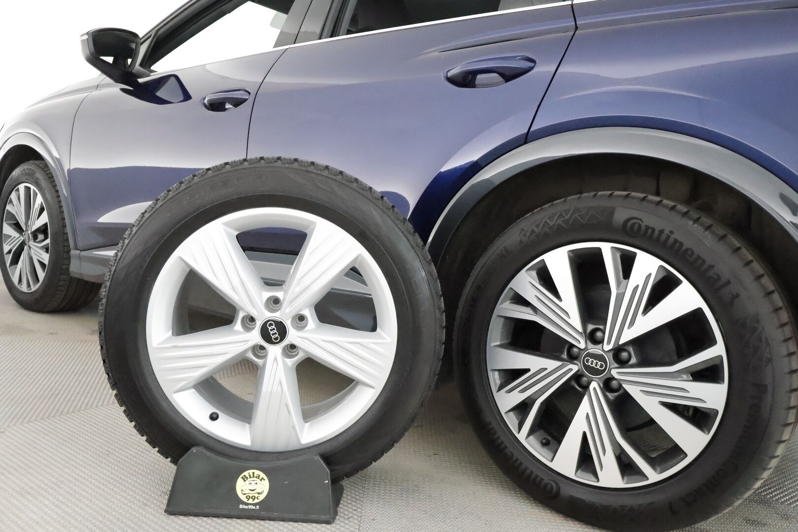AUDI Q4 E-TRON 2022 50 e-tron quattro **Adapt.vakkari / Lämpöpumppu / Sporttipenkit / P.kamera / KeylessGo / Koukku / Digimittaristo** - 3,99 % KORKOTARJOUS TÄHÄN AUTOON - Akku kuntotarkastettu!