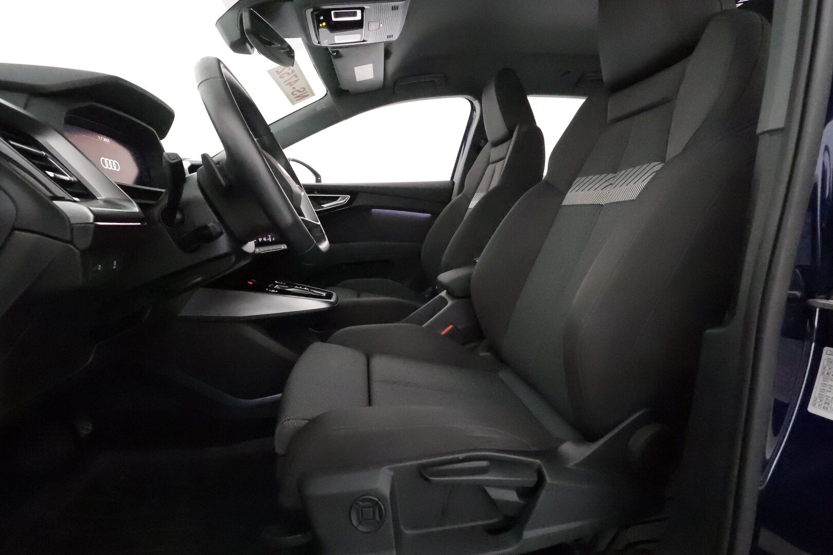 AUDI Q4 E-TRON 2022 50 e-tron quattro **Adapt.vakkari / Lämpöpumppu / Sporttipenkit / P.kamera / KeylessGo / Koukku / Digimittaristo** - 3,99 % KORKOTARJOUS TÄHÄN AUTOON - Akku kuntotarkastettu!
