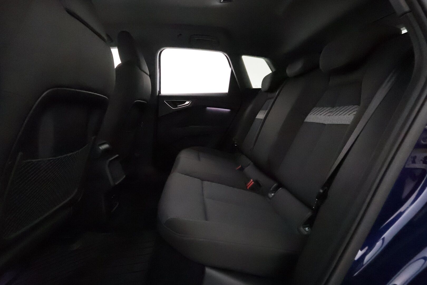 AUDI Q4 E-TRON 2022 50 e-tron quattro **Adapt.vakkari / Lämpöpumppu / Sporttipenkit / P.kamera / KeylessGo / Koukku / Digimittaristo** - 3,99 % KORKOTARJOUS TÄHÄN AUTOON - Akku kuntotarkastettu!