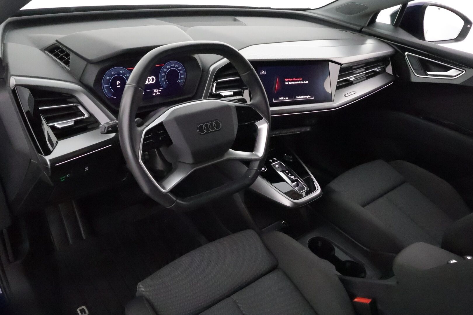 AUDI Q4 E-TRON 2022 50 e-tron quattro **Adapt.vakkari / Lämpöpumppu / Sporttipenkit / P.kamera / KeylessGo / Koukku / Digimittaristo** - 3,99 % KORKOTARJOUS TÄHÄN AUTOON - Akku kuntotarkastettu!