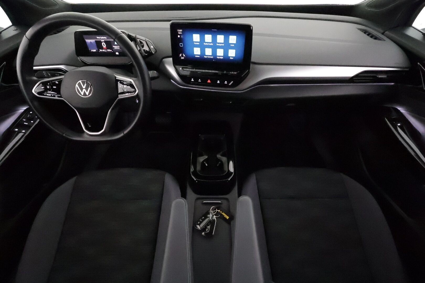 VOLKSWAGEN ID.4 2022 150 Pro Performance **Adapt.vakkari / Lämpöpumppu / P.tutkat / Digimittaristo / LED** - Akku kuntotarkastettu / Merkkihuollettu / Ratinlämmitin / Lämmitettävä tuulilasi