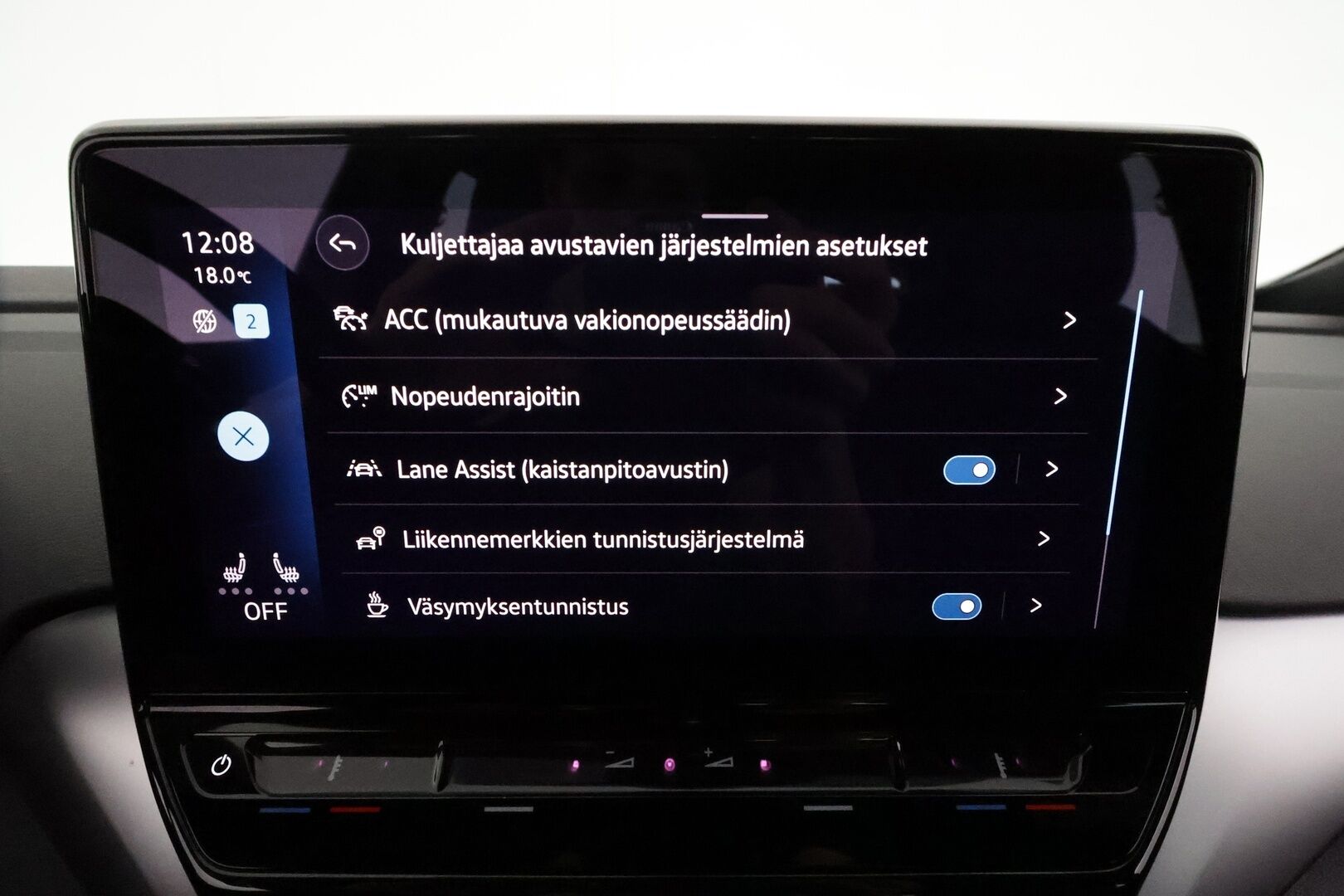 VOLKSWAGEN ID.4 2022 150 Pro Performance **Adapt.vakkari / Lämpöpumppu / P.tutkat / Digimittaristo / LED** - Akku kuntotarkastettu / Merkkihuollettu / Ratinlämmitin / Lämmitettävä tuulilasi