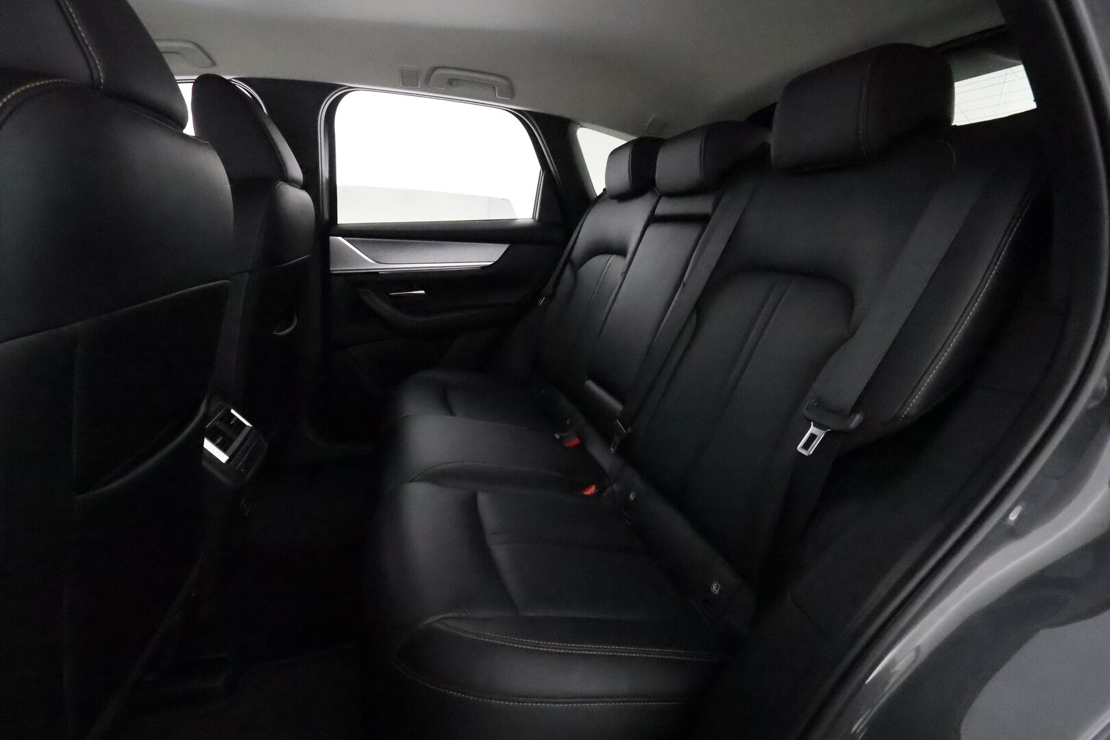 MAZDA CX-60 2023 2.5 PHEV 8AT AWD Homura **HUD / Bose / 360.kamera / Ilmastoidut nahat / Digimittaristo / Adapt.vakkari / LED** - 3,99 % KORKOTARJOUS TÄHÄN AUTOON - Merkkihuollettu / Muistipenkki / Sähköluukku