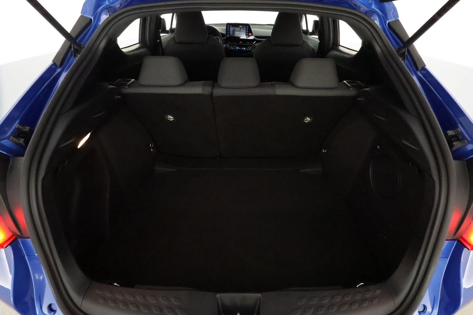 TOYOTA C-HR 2021 1.8 Hybrid X-Edition **Adapt.vakkari / JBL / LED / P.kamera / KeylessGo / Ratinlämmitin** - Kahdet renkaat aluvanteilla