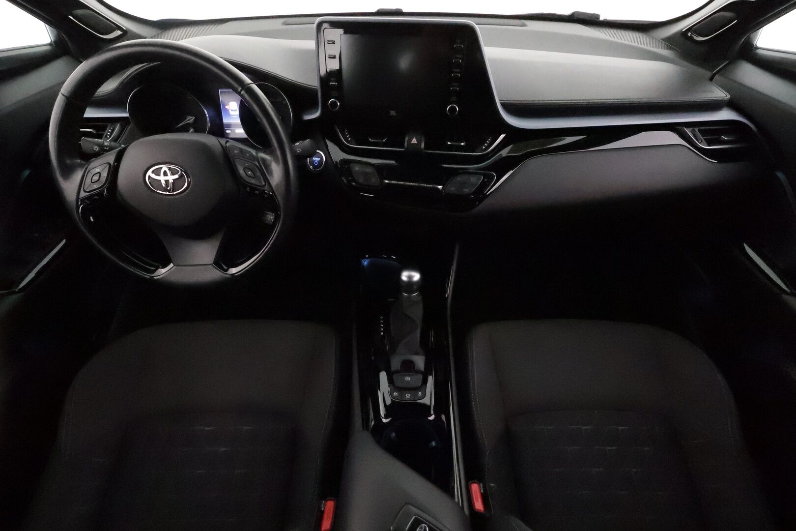 TOYOTA C-HR 2021 1.8 Hybrid X-Edition **Adapt.vakkari / JBL / LED / P.kamera / KeylessGo / Ratinlämmitin** - Kahdet renkaat aluvanteilla