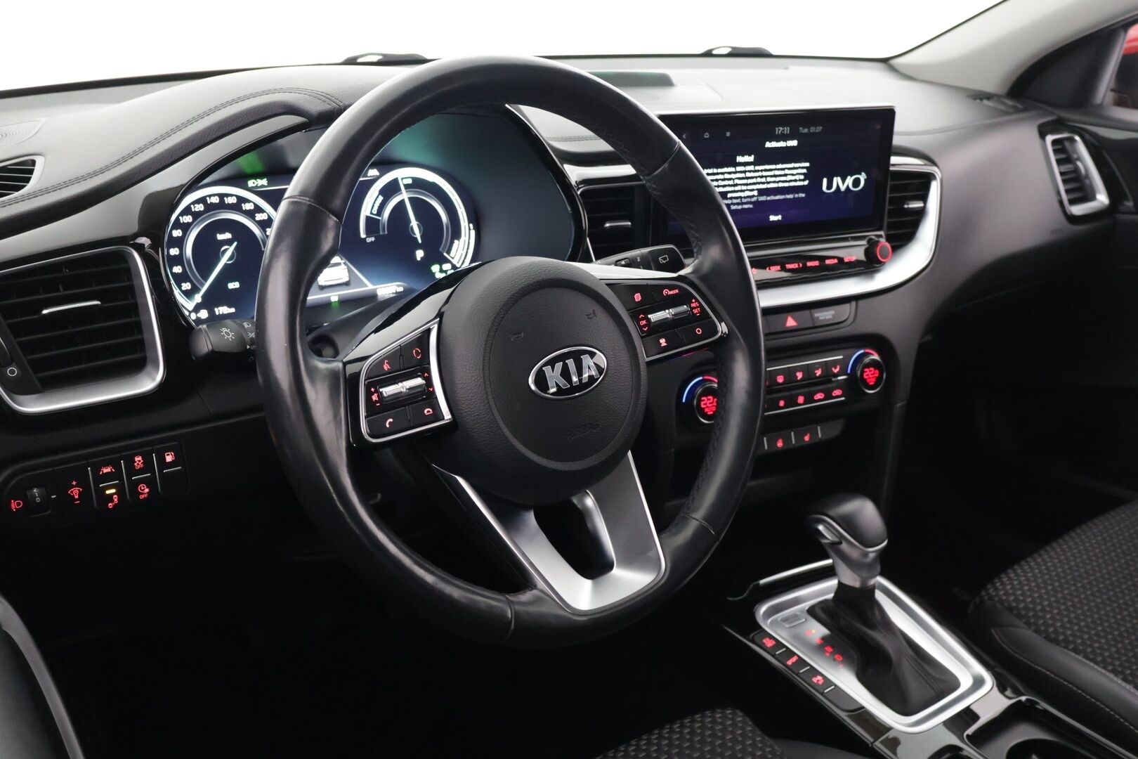KIA XCEED 2020 1,6 GDI Plug-In Hybrid Business Premium DCT **Adapt.vakkari / P.kamera / Digimittaristo / KeylessGo / Puolinahat** - Merkkihuollettu / Kahdet renkaat aluvanteilla