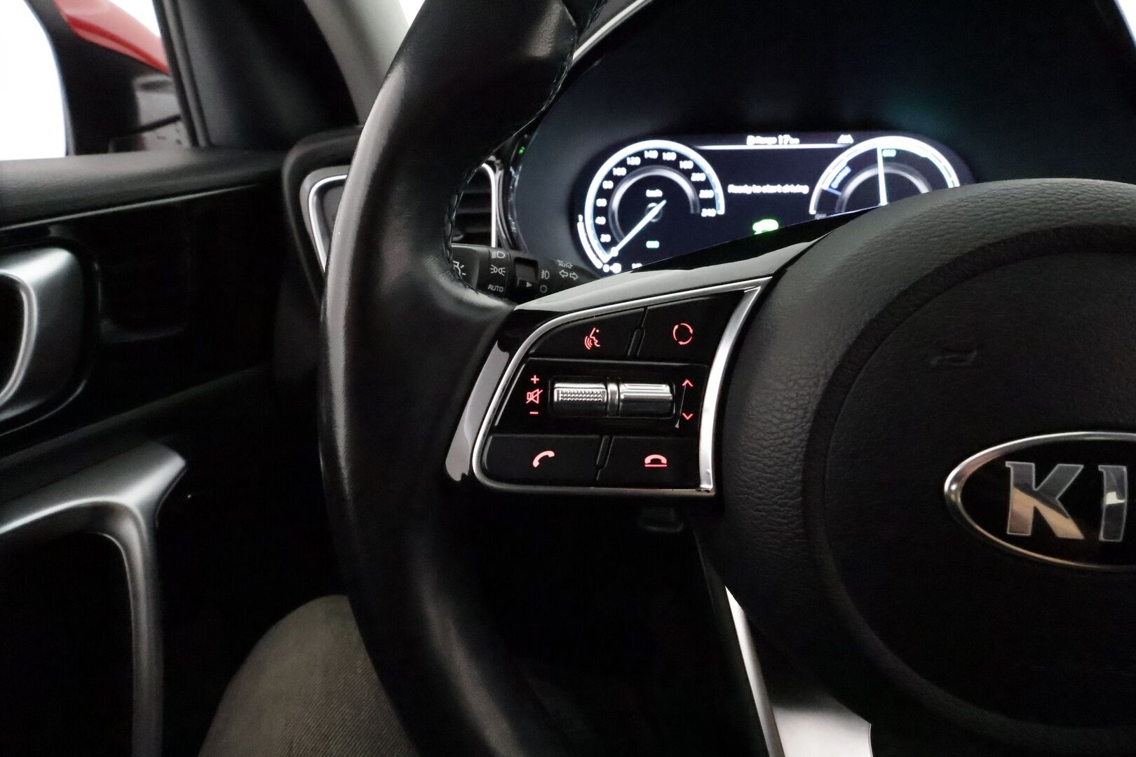 KIA XCEED 2020 1,6 GDI Plug-In Hybrid Business Premium DCT **Adapt.vakkari / P.kamera / Digimittaristo / KeylessGo / Puolinahat** - Merkkihuollettu / Kahdet renkaat aluvanteilla