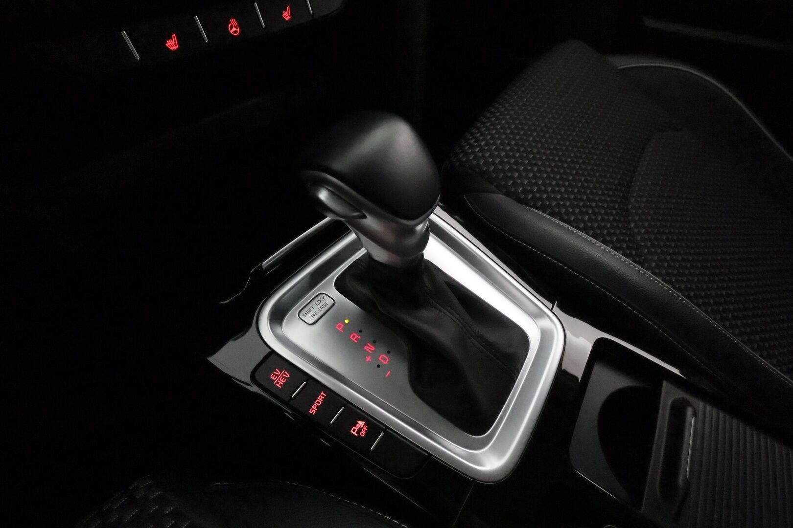 KIA XCEED 2020 1,6 GDI Plug-In Hybrid Business Premium DCT **Adapt.vakkari / P.kamera / Digimittaristo / KeylessGo / Puolinahat** - Merkkihuollettu / Kahdet renkaat aluvanteilla