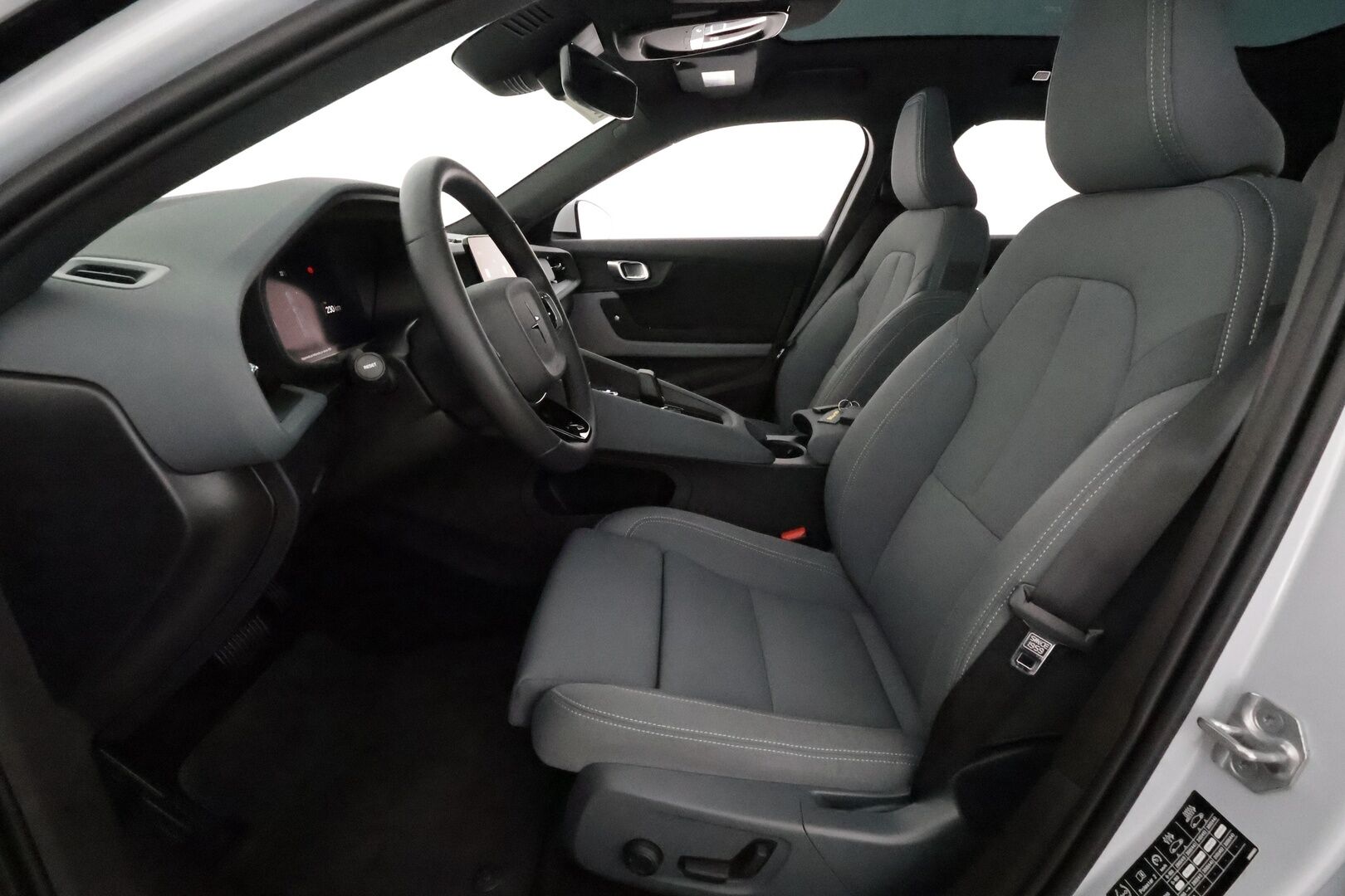POLESTAR 2 2022 Long Range AWD 78kWh **H&K / PIlot&Plus / Muistipenkki / Lämpöpumppu / Adapt.vakkari / Lasikatto / Koukku / 360** - 3,99 % KORKOTARJOUS TÄHÄN AUTOON - Akku kuntotarkastettu / Merkkihuollettu / Ratinlämmitin / WeaveTech-verhoilu / Pixel LED