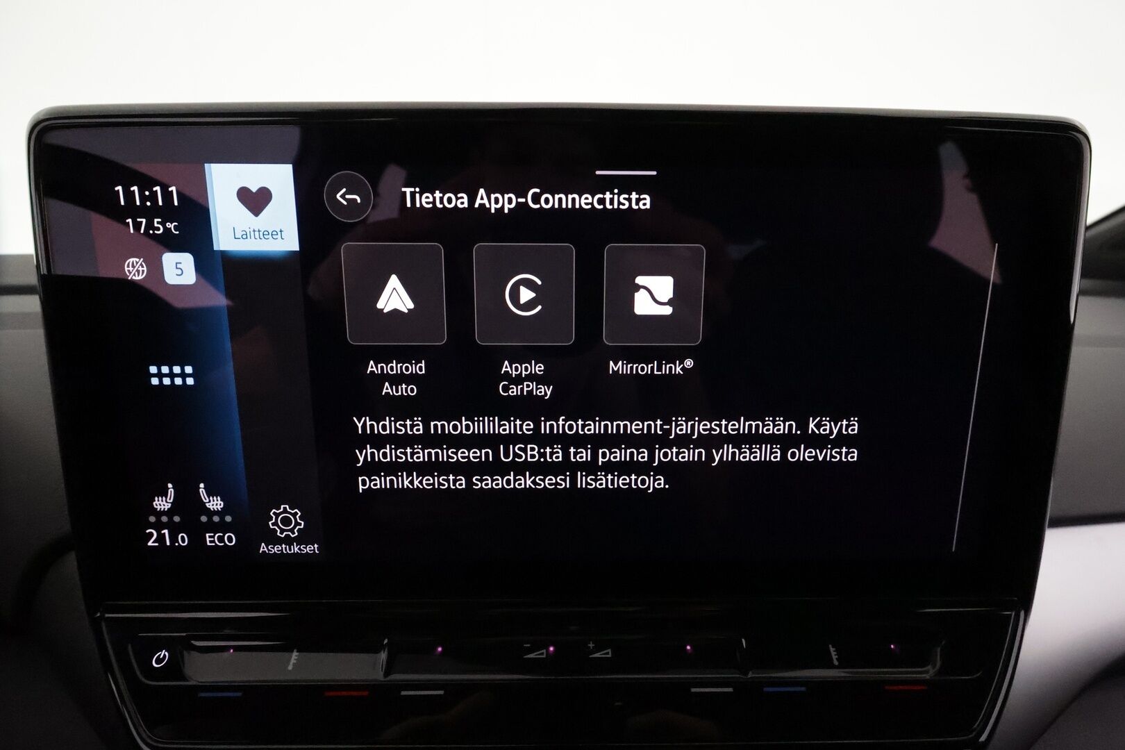 VOLKSWAGEN ID.5 2022 Pro Performance 150 kW, akku 77 kWh **Adapt.vakkari / Lämpöpumppu / P.kamera / Koukku / Digimittaristo** - 3,99 % KORKOTARJOUS TÄHÄN AUTOON - Akku kuntotarkastettu! / Kahdet renkaat aluvanteilla