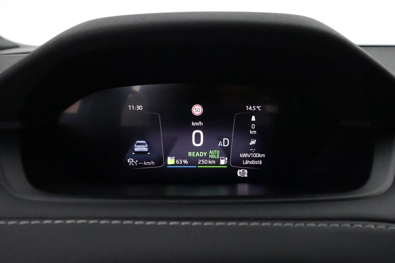 SKODA ENYAQ 2022 80 iV Sportline ** Muistipenkki / Matrix LED / Lämpöpumppu / Adapt.vakkari / Koukku / P.kamera / Sporttipenkit / Navi** - 3,99 % KORKOTARJOUS TÄHÄN AUTOON - Akku kuntotarkastettu! / KeylessGo / Merkkihuollettu / Nahka-Alcantara