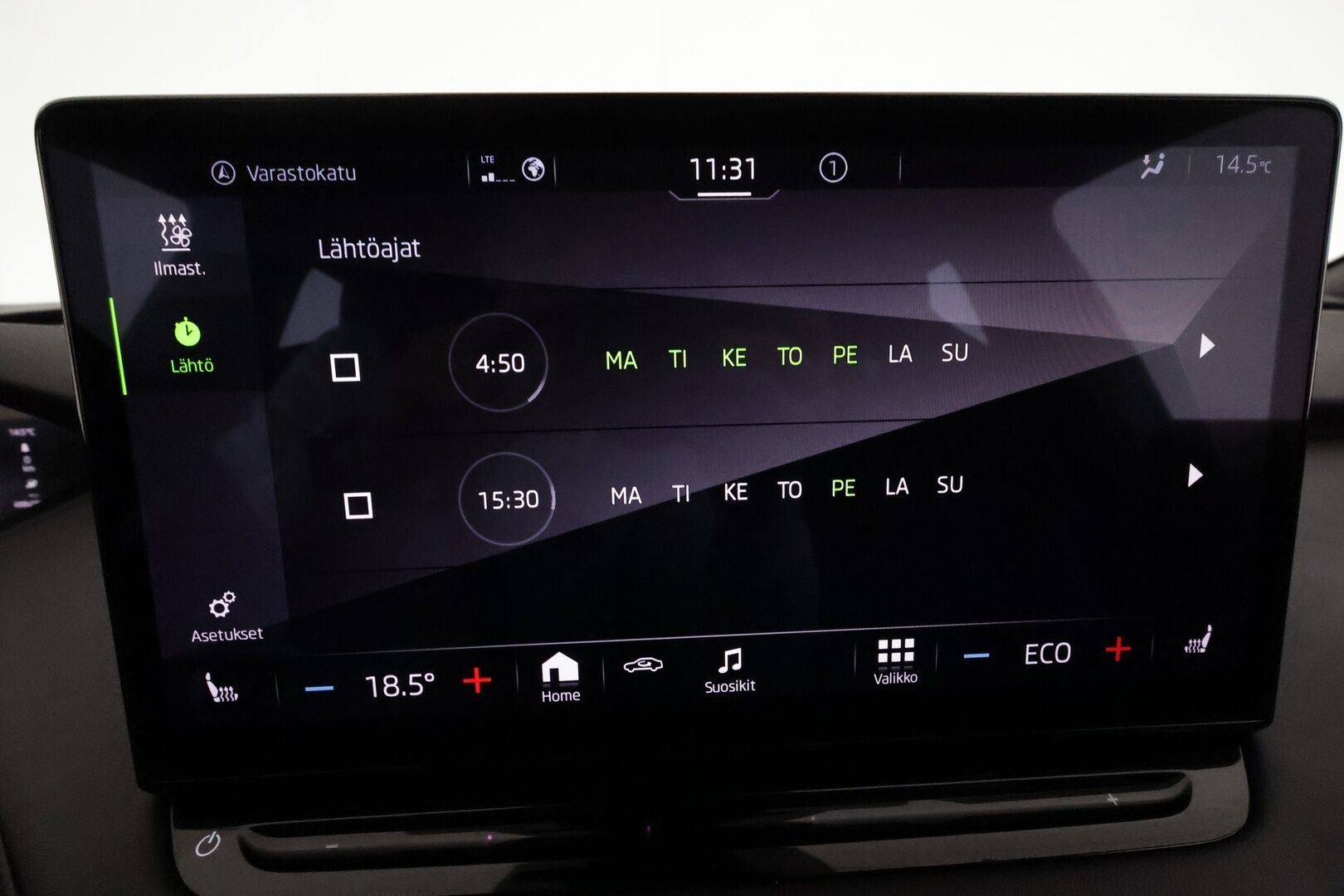 SKODA ENYAQ 2022 80 iV Sportline ** Muistipenkki / Matrix LED / Lämpöpumppu / Adapt.vakkari / Koukku / P.kamera / Sporttipenkit / Navi** - 3,99 % KORKOTARJOUS TÄHÄN AUTOON - Akku kuntotarkastettu! / KeylessGo / Merkkihuollettu / Nahka-Alcantara