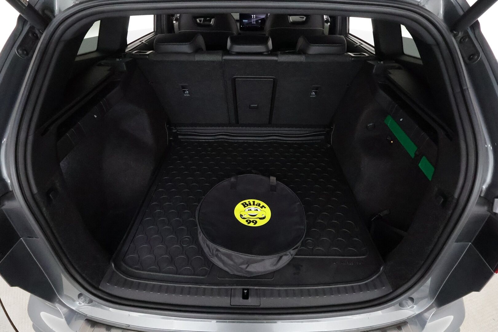SKODA ENYAQ 2022 80 iV Sportline ** Muistipenkki / Matrix LED / Lämpöpumppu / Adapt.vakkari / Koukku / P.kamera / Sporttipenkit / Navi** - 3,99 % KORKOTARJOUS TÄHÄN AUTOON - Akku kuntotarkastettu! / KeylessGo / Merkkihuollettu / Nahka-Alcantara