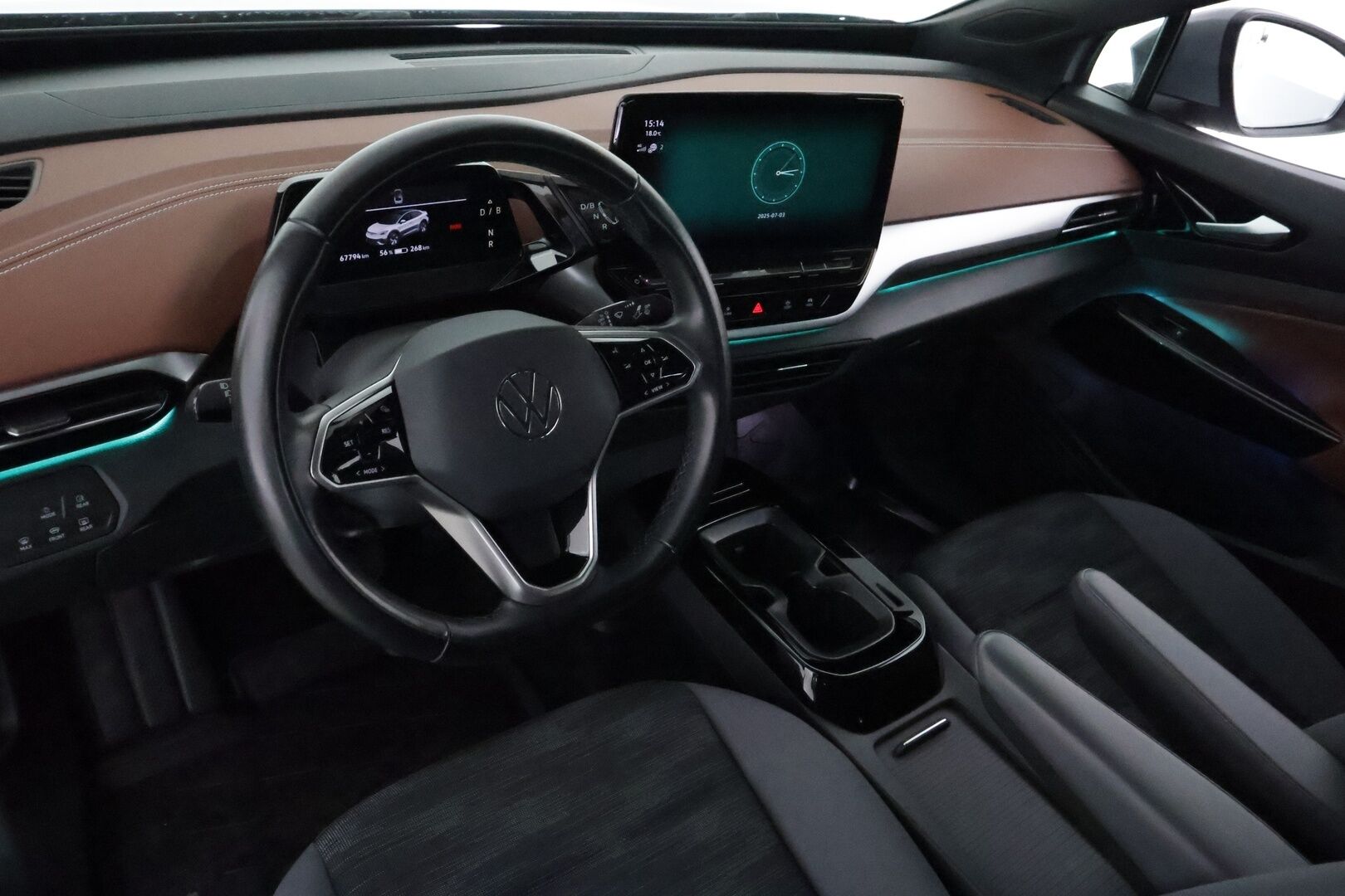 VOLKSWAGEN ID.5 2022 Pro Performance 150 kW, akku 77 kWh **Adapt.vakkari / Lämpöpumppu / Koukku / Ratinlämmitin / P.tutkat** - 3,99 % KORKOTARJOUS TÄHÄN AUTOON - Kahdet renkaat aluvanteilla / Merkkihuollettu