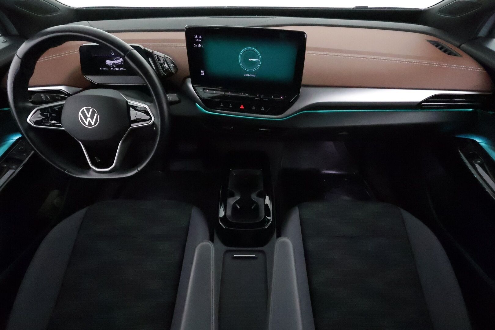 VOLKSWAGEN ID.5 2022 Pro Performance 150 kW, akku 77 kWh **Adapt.vakkari / Lämpöpumppu / Koukku / Ratinlämmitin / P.tutkat** - 3,99 % KORKOTARJOUS TÄHÄN AUTOON - Kahdet renkaat aluvanteilla / Merkkihuollettu
