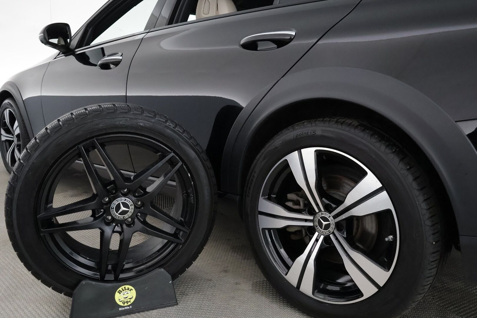MERCEDES-BENZ C 2022 220 d 4MATIC All-Terrain 9G-Tronic *Webasto / Digital LED / Muistipenkit / 360 Kamera / KeylessGo / Koukku* - 3,99 % KORKOTARJOUS TÄHÄN AUTOON 28.9. ASTI! - Kahdet hyvät renkaat MB vanteilla / Juuri huollettu / ALV