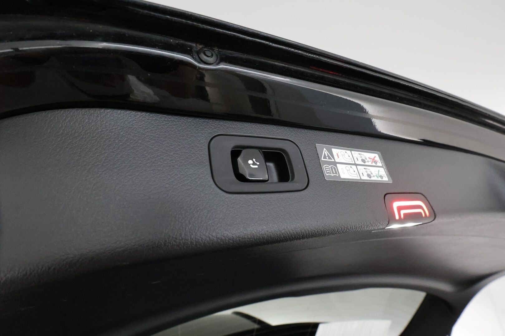 MERCEDES-BENZ C 2022 220 d 4MATIC All-Terrain 9G-Tronic **Webasto / Digital LED / Muistipenkit / 360 Kamera / KeylessGo / Koukku** - 3,99 % KORKOTARJOUS TÄHÄN AUTOON - 