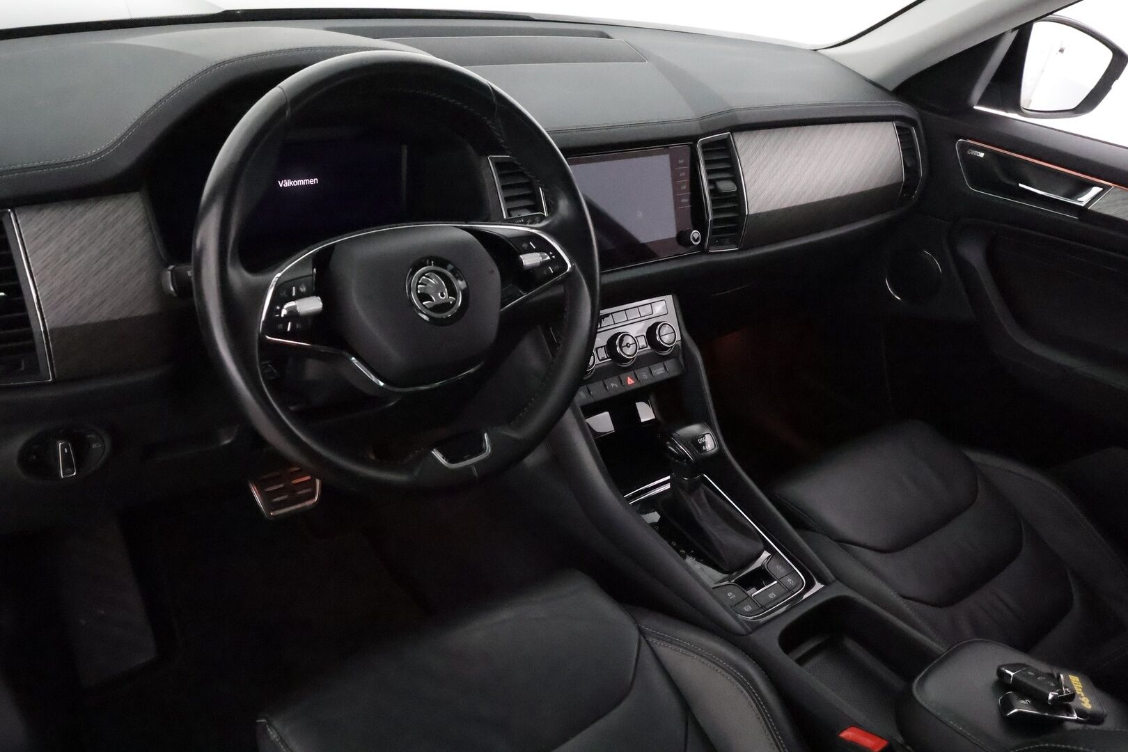 SKODA KODIAQ 2022 2.0 TDI 200 4x4 Style DSG Autom. - 3,99 % KORKOTARJOUS TÄHÄN AUTOON 31.8. ASTI! - Webasto / Adapt.Vakkari / Matrix LED / Vetokoukku / Peruutuskamera / Canton Premium Sound / Keyless / ALV / Supervarusteet!