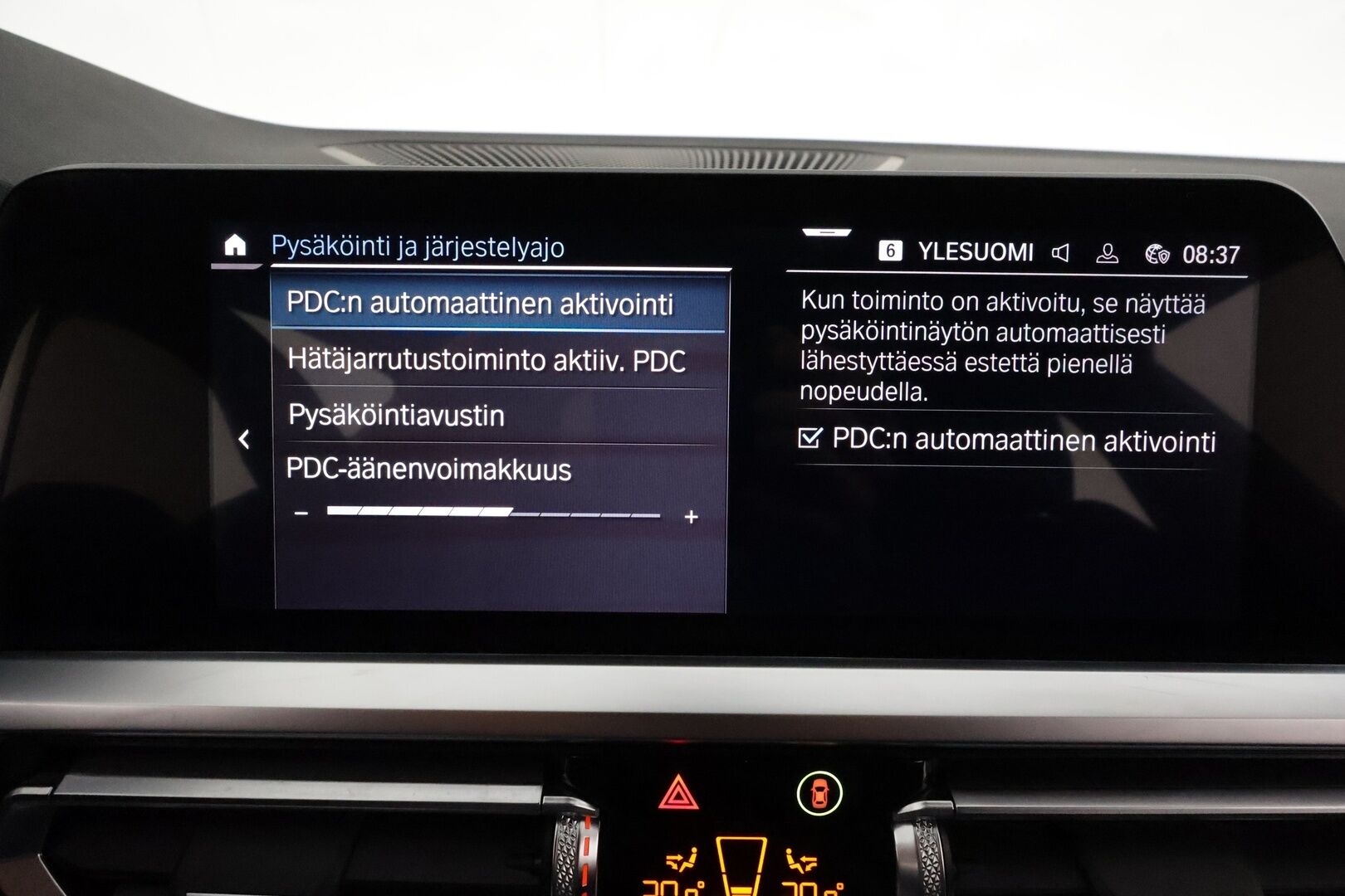 BMW 330E 2022 G21 Xdrive Steptronic M-Sport **LED-valot / HiFi / P.kamera / Sporttipenkit / Navi / Kaistavahti / Digimittaristo** - 3,99 % KORKOTARJOUS TÄHÄN AUTOON - 2x Latauskaapelit / Kahdet Renkaat
