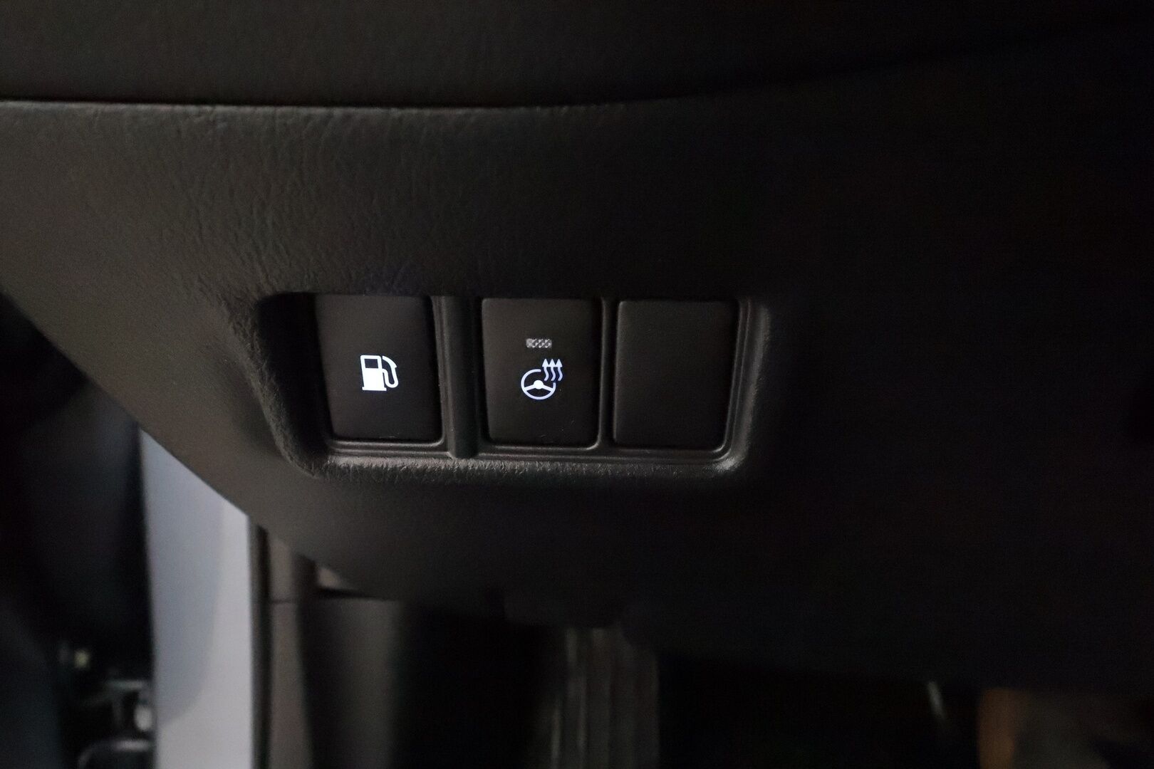TOYOTA C-HR 2020 1.8 Hybrid X-Edition **Adapt.vakkari / JBL / P.kamera / LED / Ratinlämmitin / KeylessGo** - Kahdet renkaat aluvanteilla