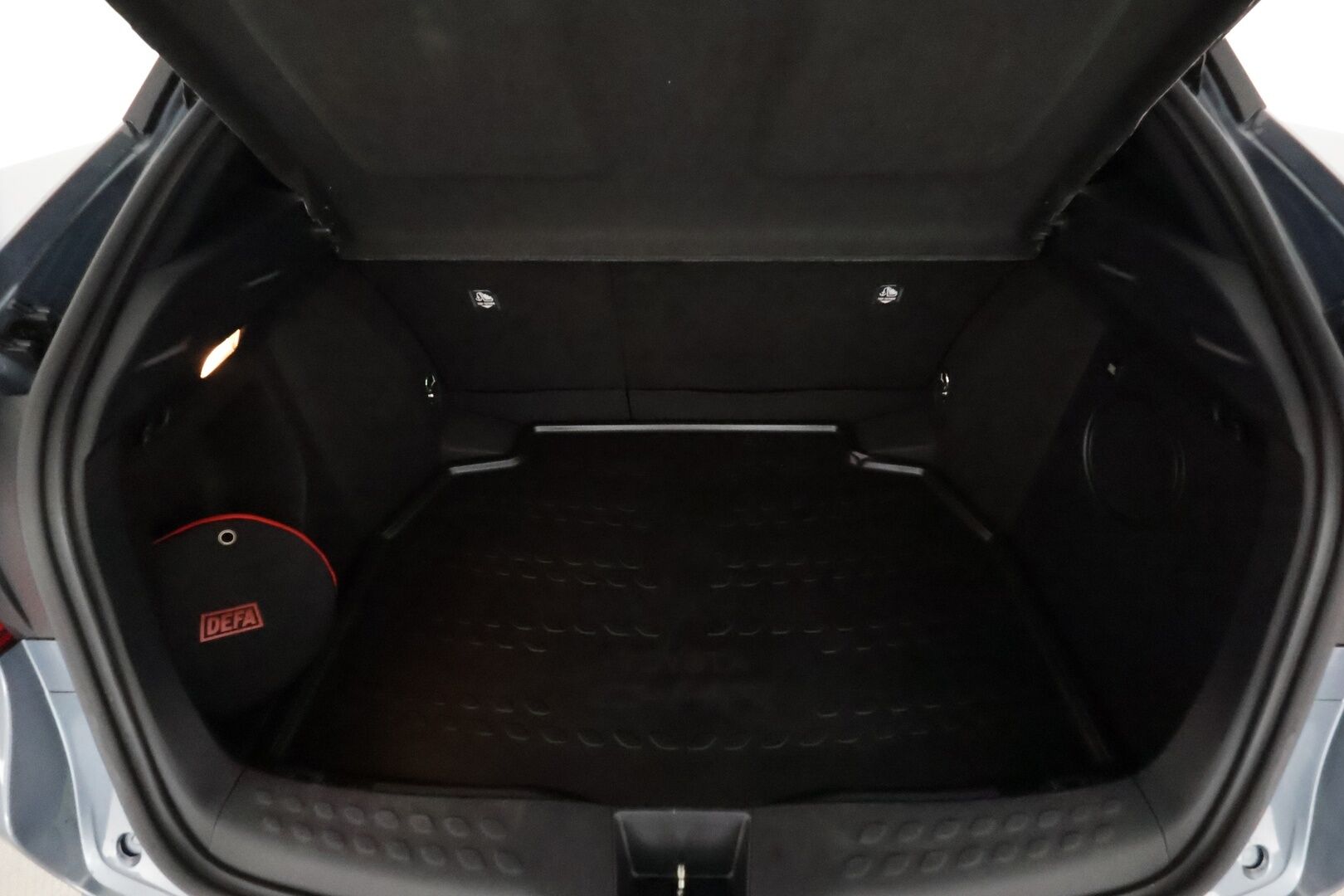 TOYOTA C-HR 2020 1.8 Hybrid X-Edition **Adapt.vakkari / JBL / P.kamera / LED / Ratinlämmitin / KeylessGo** - Kahdet renkaat aluvanteilla