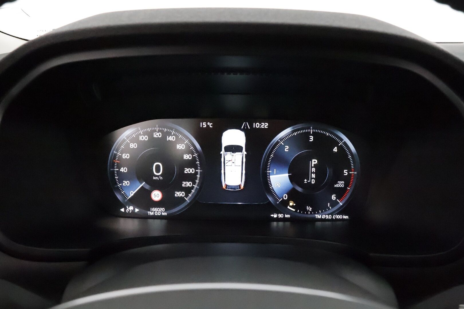 Volvo V90 CROSS COUNTRY 2017 D5 AWD Inscription Pro **Panorama / HUD / Adapt.vakkari / Koukku / Muistipenkki / Sporttinahat / P.kamera / KeylessGo** - 3,99 % KORKOTARJOUS TÄHÄN AUTOON - Webasto / Merkkihuollettu / Kahdet renkaat aluvanteilla / Digimittaristo / Park-in ja Park-out toiminto / Full LED