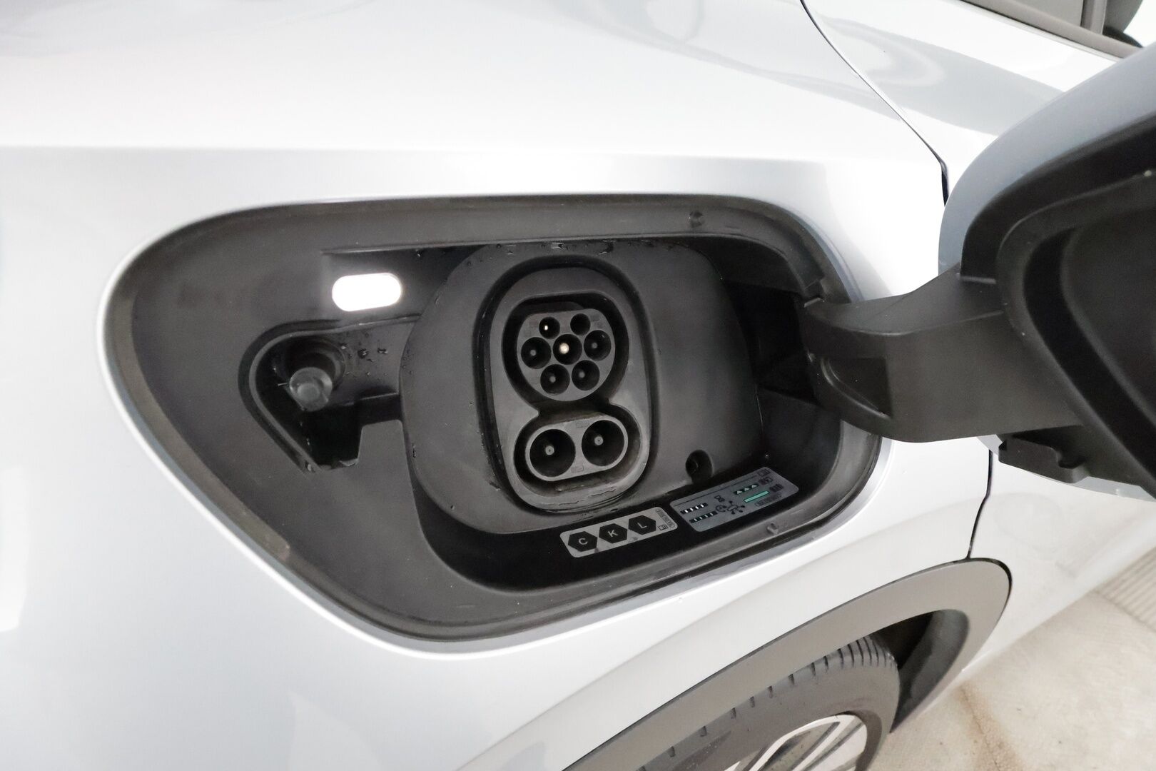 VOLKSWAGEN ID.5 2022 GTX Dual Motor AWD 77kWh *Lasikatto / ILP / Koukku / Acc / Matrix-LED / Kamera / Navi* - 3,99 % KORKOTARJOUS TÄHÄN AUTOON - Merkkihuollettu / Kahdet Renkaat & Vanteet / Alv / Seuraava huolto 9/2026