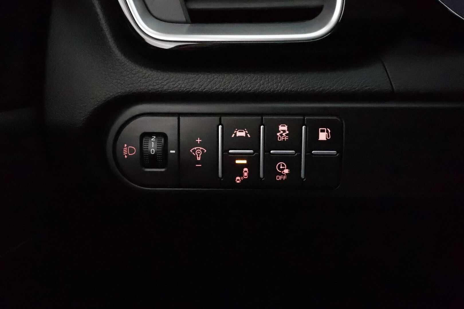 KIA XCEED 2021 1,6 GDI Plug-In Hybrid Business Premium DCT **Adapt.vakkari / P.kamera / Digimittaristo / Ratinlämmitin / LED** - Kahdet renkaat aluvanteilla 
