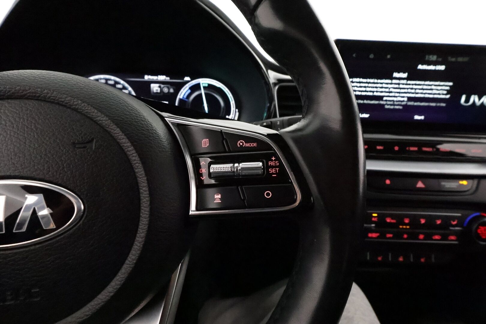 KIA XCEED 2021 1,6 GDI Plug-In Hybrid Business Premium DCT **Adapt.vakkari / P.kamera / Digimittaristo / Ratinlämmitin / LED** - Kahdet renkaat aluvanteilla 