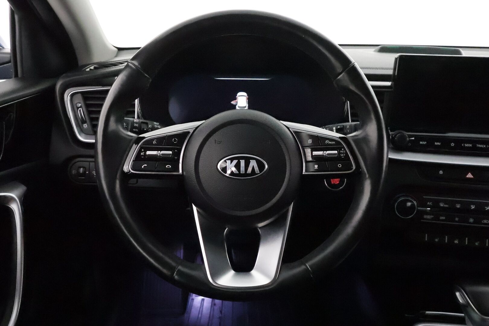 KIA XCEED 2021 1,6 GDI Plug-In Hybrid Business Premium DCT **Adapt.vakkari / P.kamera / Digimittaristo / Ratinlämmitin / LED** - Kahdet renkaat aluvanteilla 