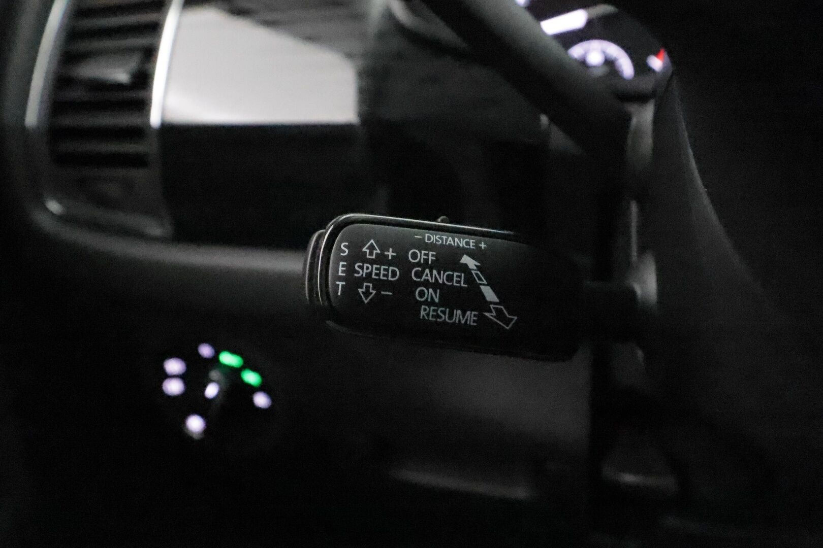 SKODA KODIAQ 2020 2.0 TSI 4x4 BusinessLine *Webasto / Koukku / Canton / ACC / LED-valot / P.kamera / Navi / Keyless* - 3,99 % KORKOTARJOUS TÄHÄN AUTOON - Merkkihuollettu / Kahdet renkaat alumiinivanteilla