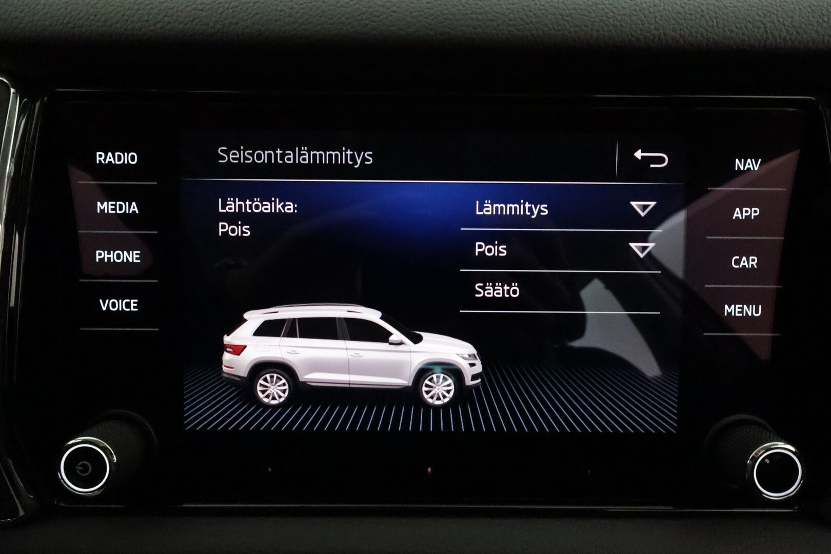 SKODA KODIAQ 2020 2.0 TSI 4x4 BusinessLine *Webasto / Koukku / Canton / ACC / LED-valot / P.kamera / Navi / Keyless* - 3,99 % KORKOTARJOUS TÄHÄN AUTOON - Merkkihuollettu / Kahdet renkaat alumiinivanteilla