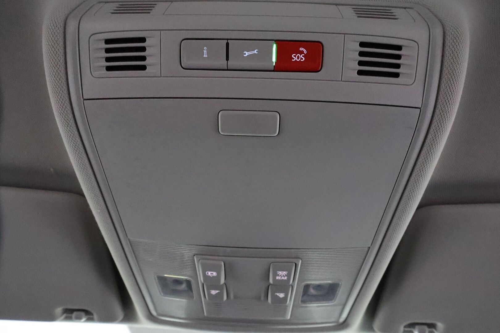 SKODA KODIAQ 2020 2.0 TSI 4x4 BusinessLine *Webasto / Koukku / Canton / ACC / LED-valot / P.kamera / Navi / Keyless* - 3,99 % KORKOTARJOUS TÄHÄN AUTOON - Merkkihuollettu / Kahdet renkaat alumiinivanteilla