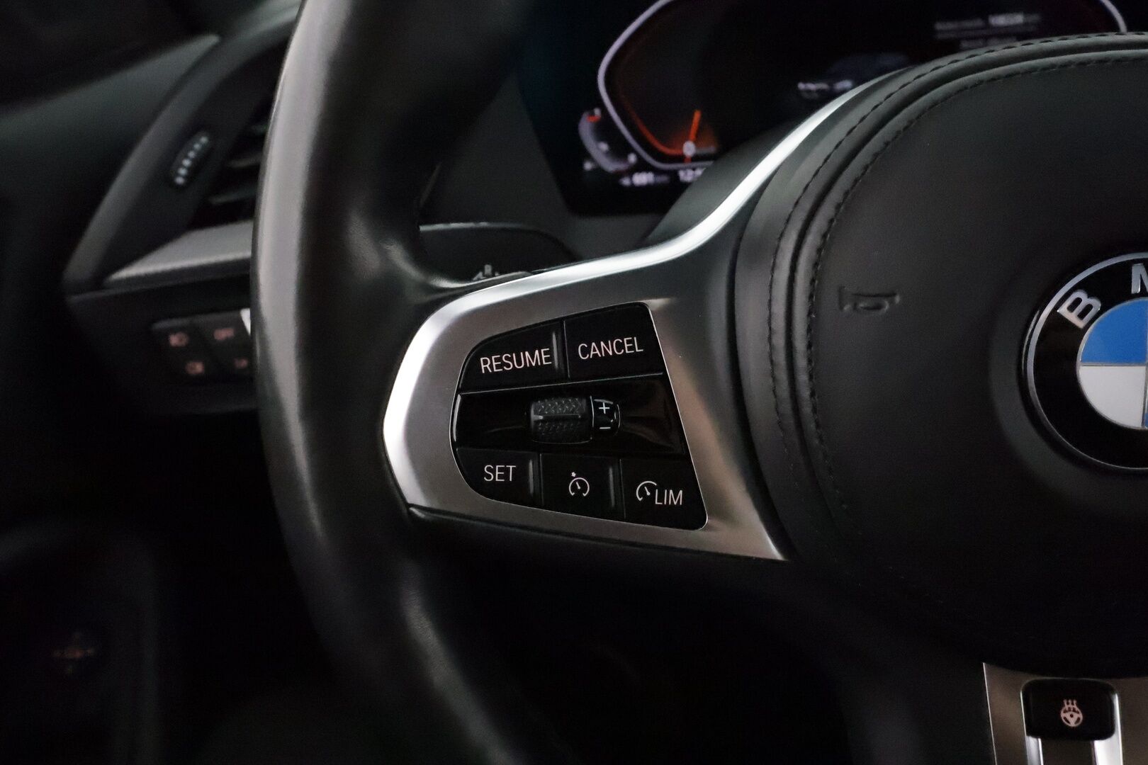 BMW 118 2020 F40 Hatchback 118i A Business M-Sport **LED-valot / Sporttipenkit / HiFi / P.Tutkat / Navi / Kaistavahti** - Digimittaristo / CarPlay / 2x vanteet