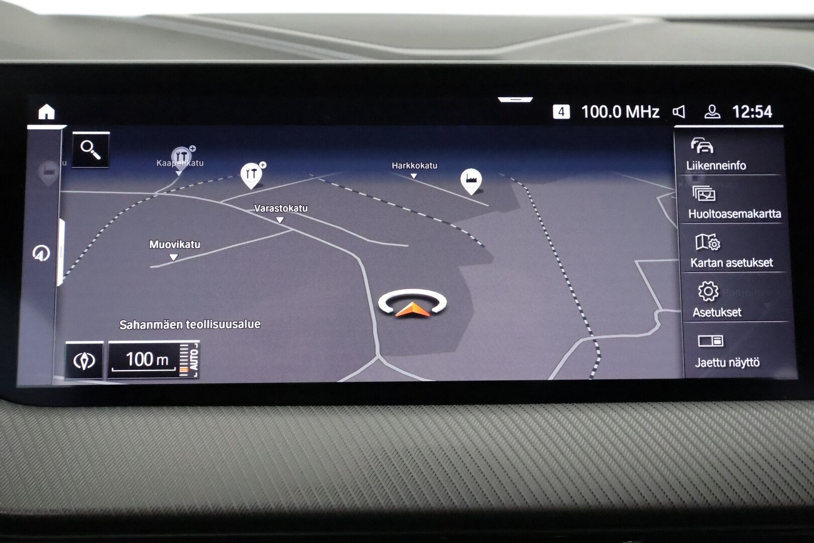 BMW 118 2020 F40 Hatchback 118i A Business M-Sport **LED-valot / Sporttipenkit / HiFi / P.Tutkat / Navi / Kaistavahti** - Digimittaristo / CarPlay / 2x vanteet